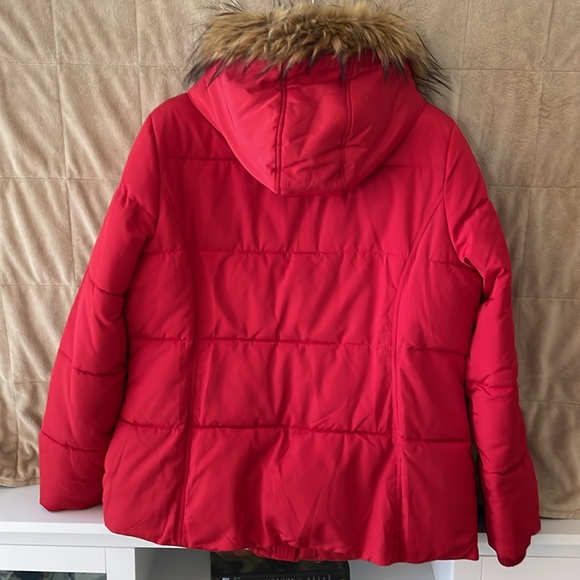 Tommy Hilfiger red puffer coat-XL - Picture 2 of 4